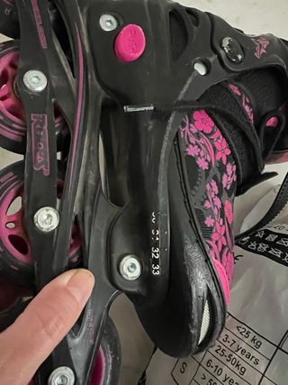 Patines niña talla 30 a 33 clprotecciones y casco