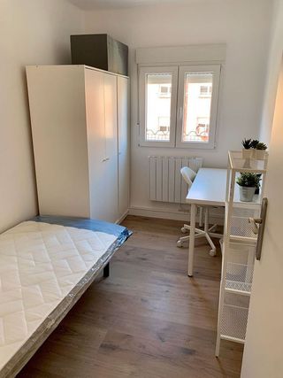 Piso en alquiler en Universidad - Los Lirios en Logroño