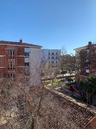 Piso en alquiler en Universidad - Los Lirios en Logroño