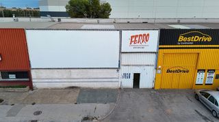Nave industrial en alquiler en Avda. de Abril. - 9 de octubre en Sagunto