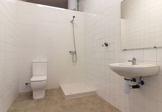 Nave industrial en alquiler en Avda. de Abril. - 9 de octubre en Sagunto