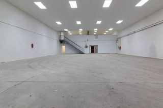 Nave industrial en alquiler en Avda. de Abril. - 9 de octubre en Sagunto