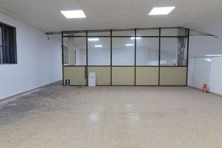Nave industrial en alquiler en Avda. de Abril. - 9 de octubre en Sagunto