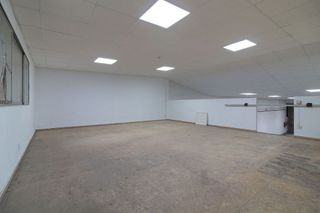 Nave industrial en alquiler en Avda. de Abril. - 9 de octubre en Sagunto