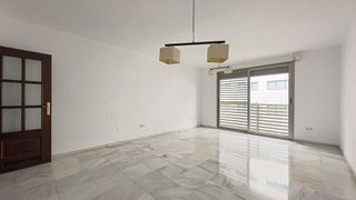 Piso en alquiler en Huerta de la Reina - Trassierra en Córdoba