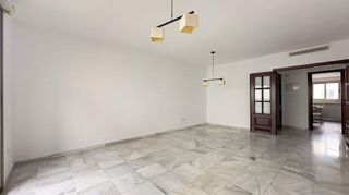 Piso en alquiler en Huerta de la Reina - Trassierra en Córdoba