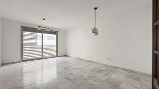 Piso en alquiler en Huerta de la Reina - Trassierra en Córdoba