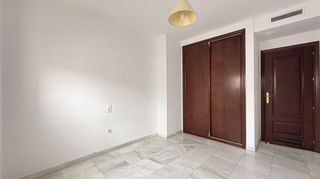 Piso en alquiler en Huerta de la Reina - Trassierra en Córdoba