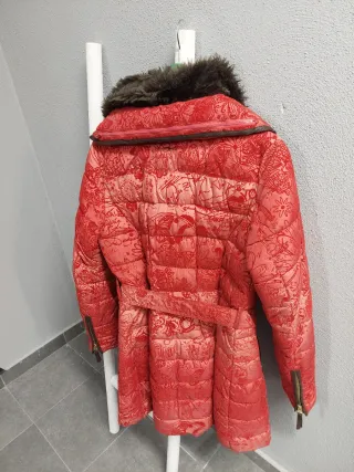 Espectacular abrigo parka