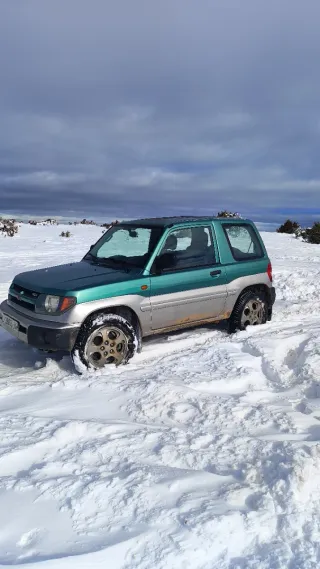 Mitsubishi Montero 2000