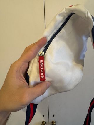 Riñonera Hard Rock Cafe Roja y Blanca