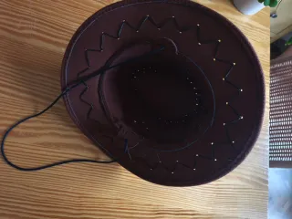 Sombrero de disfraz marrón