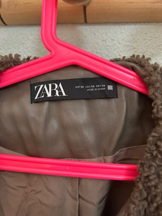 Abrigo rizo Zara marrón