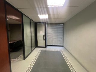 Local comercial en venta en San Ignacio-Elorrieta en Bilbao