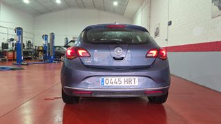 Opel Astra 2013