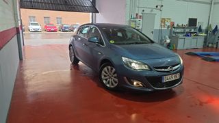 Opel Astra 2013