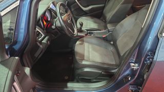 Opel Astra 2013