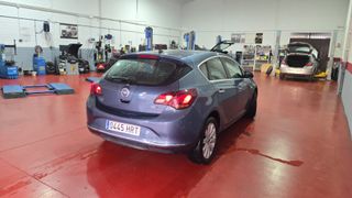 Opel Astra 2013