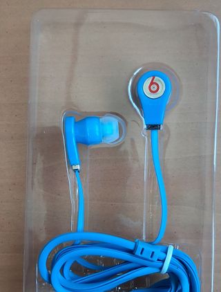 Auriculares Beats Rojos con Cable
