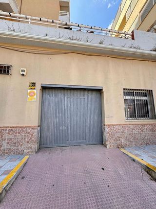 Local comercial en venta en Los Boliches en Fuengirola
