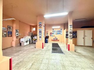Local comercial en venta en Los Boliches en Fuengirola