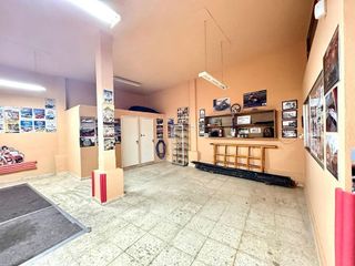Local comercial en venta en Los Boliches en Fuengirola