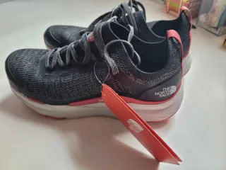 Zapatillas The North Face originales a estrenar.