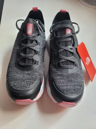 Zapatillas The North Face originales a estrenar.