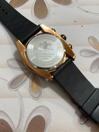 Reloj Festina Cronógrafo Negro y Dorado