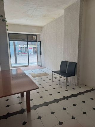 Local comercial en alquiler en Artigas - Llefià en Badalona