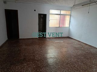 Local comercial en venta en Petrer