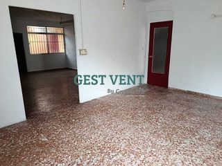 Local comercial en venta en Petrer