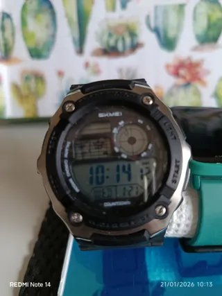 Lote 3 Relojes (funcionan) todos.por 9.75€ los tre