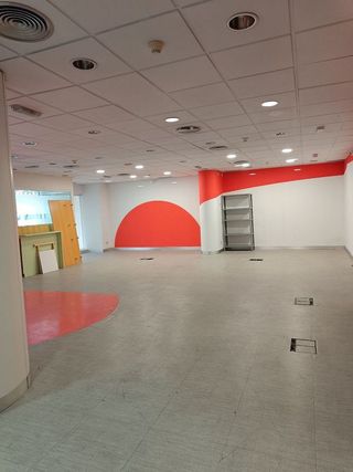 Local comercial en alquiler en Ensanche en Alcobendas