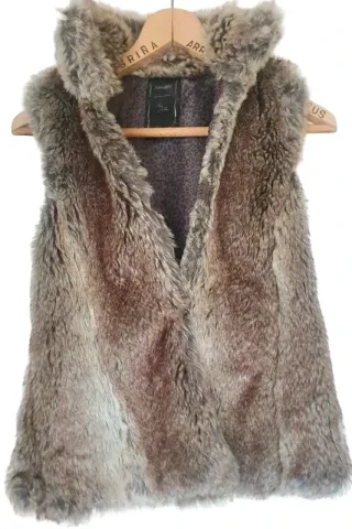 Chaleco peludo Bershka