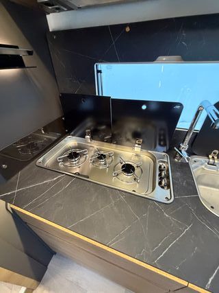 AUTOCARAVANA INTEGRAL BENIMAR AMPHYTRIOM 998