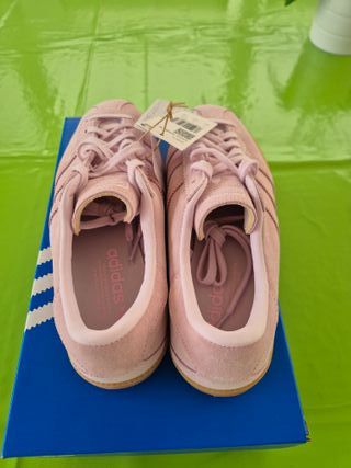 Adidas Bermuda rosas A estrenar. Talla 40 2/3.