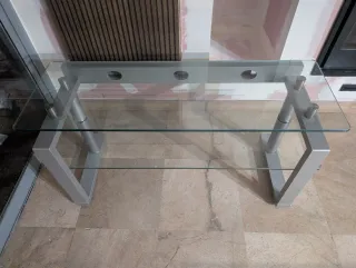 Mesa TV cristal y metal