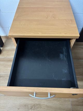 Cajonera archivador de madera con ruedas