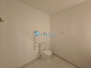 Local comercial en alquiler en Centro en Segovia