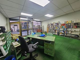 Local comercial en venta en Casagemes - Canyadó en Badalona