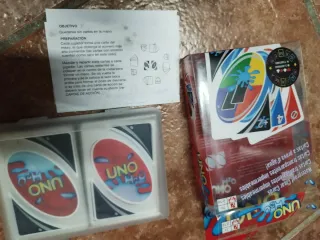 UNO H2O Waterproof Clear Cards Juego