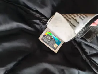 Plumas The North Face 700 Negro