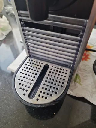 Cafetera Nespresso DeLonghi Pixie