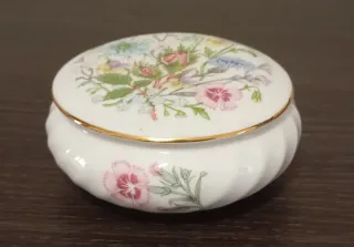 BONITA CAJA DE BARATIJAS DE PORCELANA FINA AYNSLEY