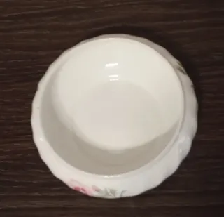 BONITA CAJA DE BARATIJAS DE PORCELANA FINA AYNSLEY