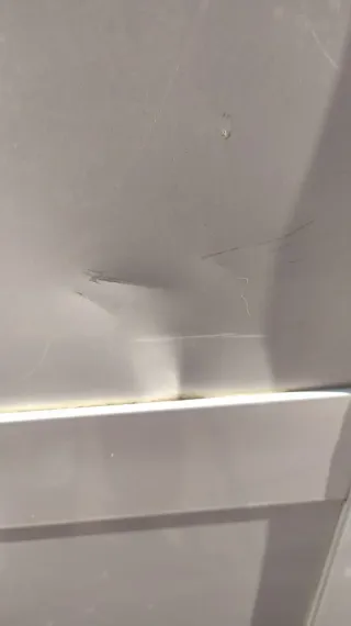 Marco y puertas de aluminio.