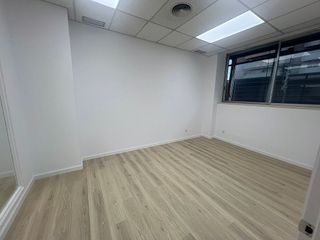 Oficina en alquiler en Ca n'Aurell en Terrassa