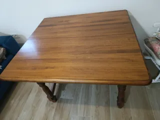 Mesa de comedor de madera maciza abatible