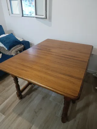 Mesa de comedor de madera maciza abatible